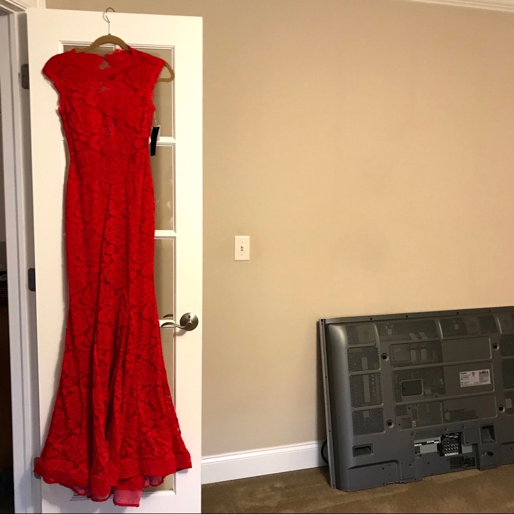 BETSY and Adam Red cocktail dress - Picture 3 of 7